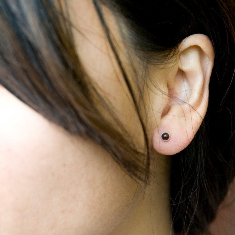 18K gold vermeil green onyx silver dot stud earrings earrings Amanda K Lockrow 