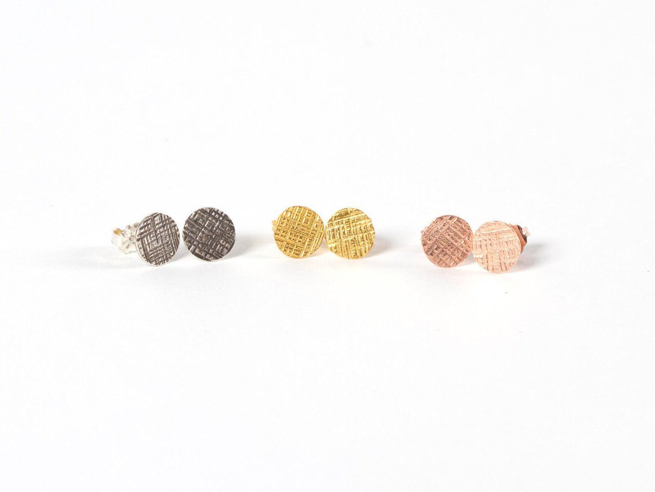 18K gold vermeil hammered circle stud earrings - crosshatched earrings Amanda K Lockrow