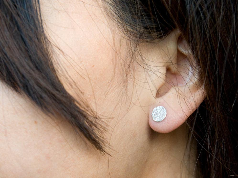 18K gold vermeil hammered circle stud earrings - crosshatched earrings Amanda K Lockrow